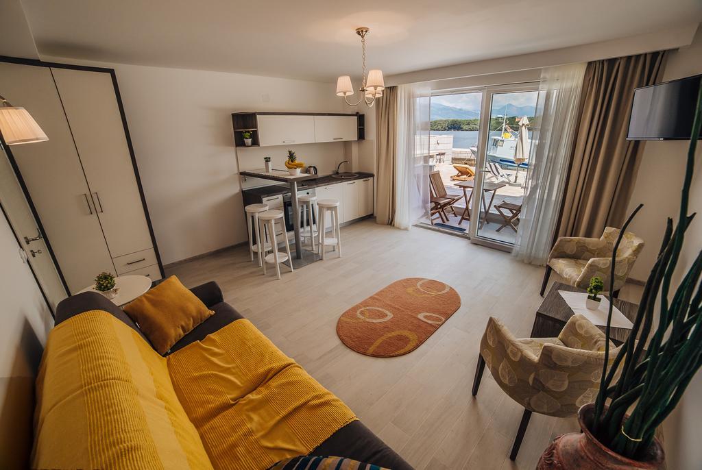 Apartments Harmonia Тиват Екстериор снимка