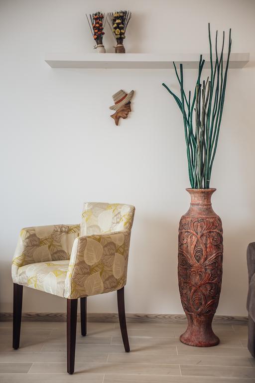 Apartments Harmonia Тиват Екстериор снимка