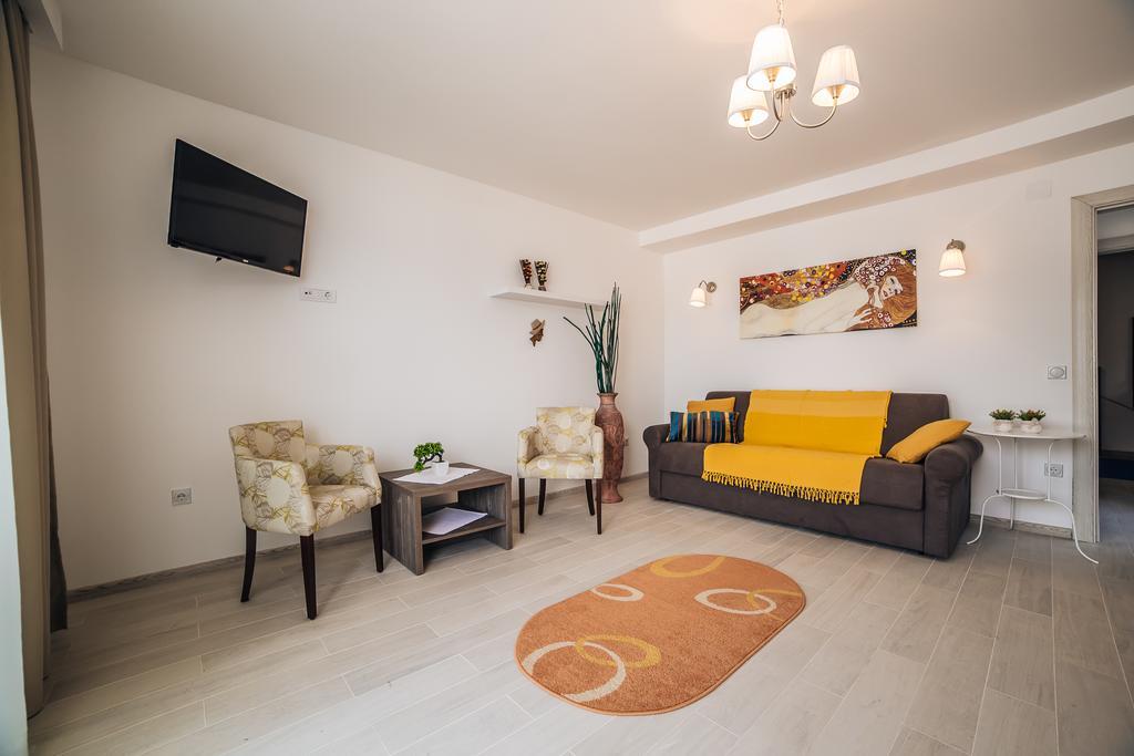 Apartments Harmonia Тиват Екстериор снимка