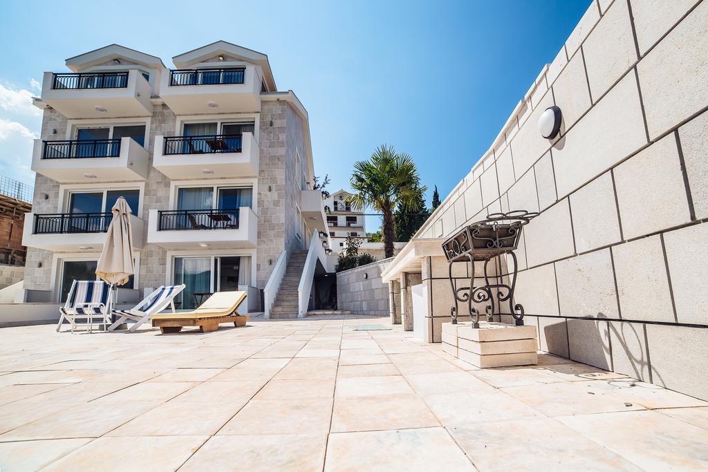 Apartments Harmonia Тиват Екстериор снимка