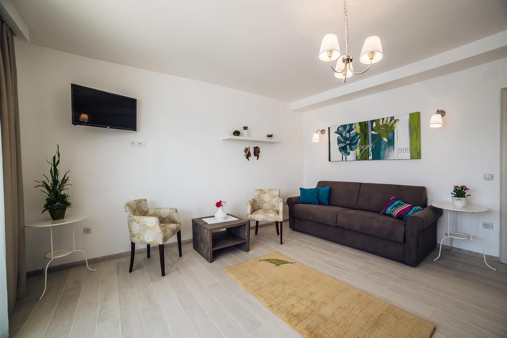 Apartments Harmonia Тиват Екстериор снимка