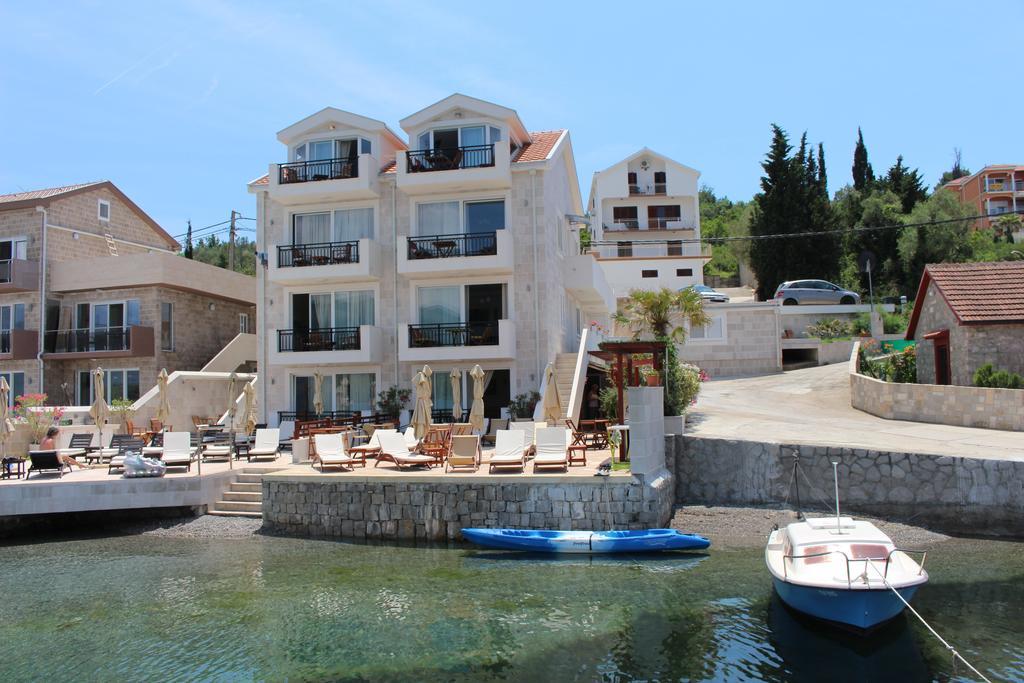 Apartments Harmonia Тиват Екстериор снимка